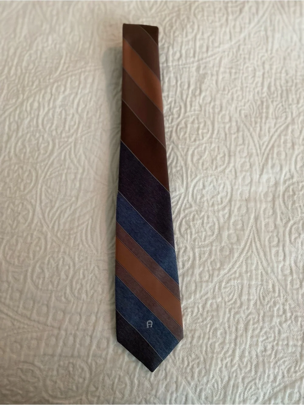Vintage Etienne Aigner Diagonal Stripe Necktie Blue Brown Camel Horseshoe Logo
